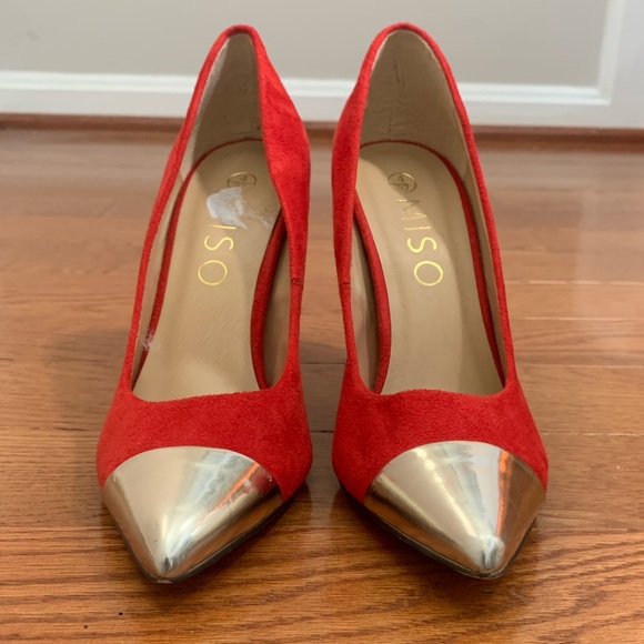 Shoes - Picture 2 of 6